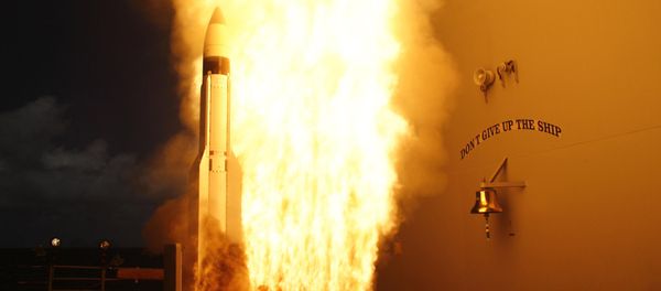 This US Navy handout image shows the guided missile cruiser USS Lake Erie (CG 70), during a joint Missile Defense Agency, US Navy ballistic missile flight test - Sputnik International