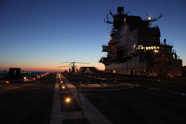 Flight Deck of Vikramaditya Aircraft Carrier - Sputnik International