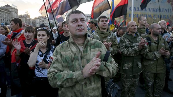 Members of the far-right radical group Right Sector and their supporters attend an anti-government rally in Kiev, Ukraine, July 21, 2015 - Sputnik International