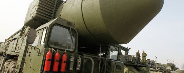 Topol M missile system shown at Alabino range near Moscow Topol M missile system shown at Alabino range near Moscow - Sputnik International