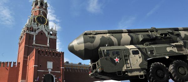 Russian Topol-M intercontinental ballistic missiles drive through Red Square during the Victory Day parade in Moscow on May 9, 2010 Russian Topol-M intercontinental ballistic missiles drive through Red Square during the Victory Day parade in Moscow on May 9, 2010 - Sputnik International