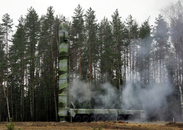Powerful Topol-M: 30 Years in the Inventory of the Russian Army Powerful Topol-M: 30 Years in the Inventory of the Russian Army - Sputnik International