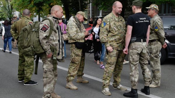 Right Sector holds rally near Ukrainian presidential administration building Right Sector holds rally near Ukrainian presidential administration building - Sputnik International
