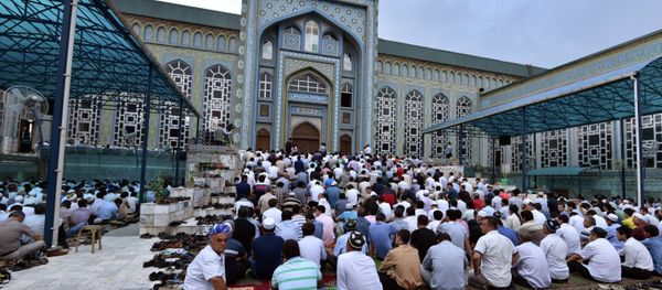 Muslims in Dushanbe celebrate the end of the Holy Month of Ramadan. Muslims in Dushanbe celebrate the end of the Holy Month of Ramadan. - Sputnik International