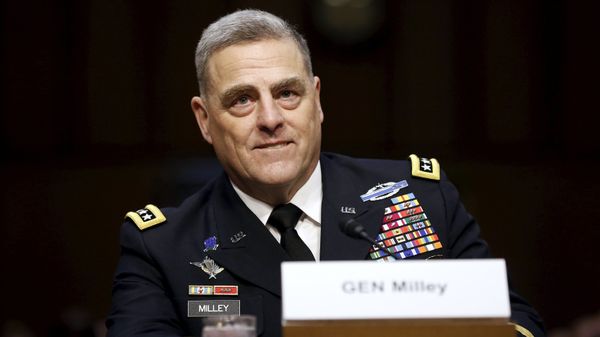 U.S. Army General Mark Milley smiles as he begins his testimony at a Senate Armed Services Committee hearing on his nomination to become the Army's chief of staff, on Capitol Hill in Washington July 21, 2015 - Sputnik International