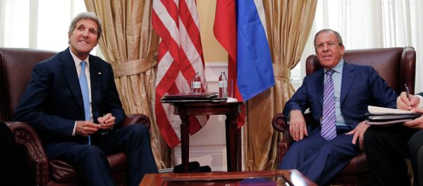 U.S. Secretary of State John Kerry meets with Russian Foreign Minister Sergey Lavrov at a hotel in Vienna Tuesday June 30, 2015. U.S. Secretary of State John Kerry meets with Russian Foreign Minister Sergey Lavrov at a hotel in Vienna Tuesday June 30, 2015. - Sputnik International