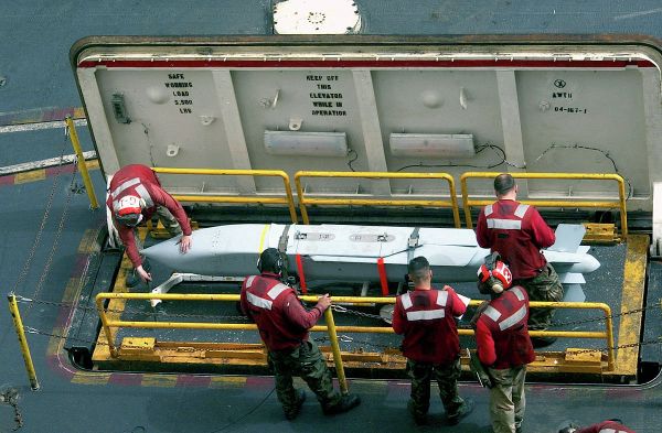 Photo: US Air Force Tests Mass-Launching Munitions on Pallets Dropped From Cargo Plane Photo: US Air Force Tests Mass-Launching Munitions on Pallets Dropped From Cargo Plane - Sputnik International