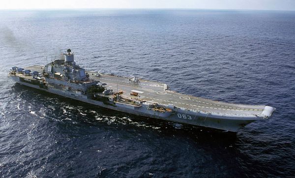 In this file photo from 2004, the Russian Navy's Admiral Kuznetsov aircraft carrier is seen in the Barents Sea, Russia - Sputnik International