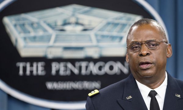 Commander of US Central Command Gen. Lloyd Austin III conducts a media briefing on Operation Inherent Resolve, the international military effort against (IS) Islamic State group, on October 17, 2014 Commander of US Central Command Gen. Lloyd Austin III conducts a media briefing on Operation Inherent Resolve, the international military effort against (IS) Islamic State group, on October 17, 2014 - Sputnik International