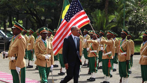 U.S. President Barack Obama (C) reviews a marsh band during a welcome ceremony at the National Palace in Addis Ababa, Ethiopia July 27, 2015. - Sputnik International