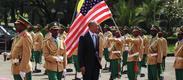 U.S. President Barack Obama (C) reviews a marsh band during a welcome ceremony at the National Palace in Addis Ababa, Ethiopia July 27, 2015. - Sputnik International