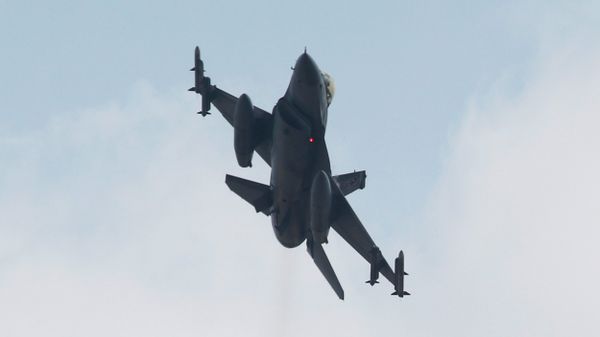 A Turkish F-16 fighter jet takes off from Incirlik airbase in the southern city of Adana, Turkey, July 27, 2015 - Sputnik International