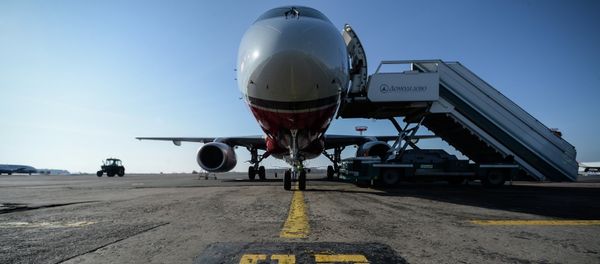 Sukhoi Superject 100 (SSJ-100) at the Domodedovo airport Sukhoi Superject 100 (SSJ-100) at the Domodedovo airport - Sputnik International