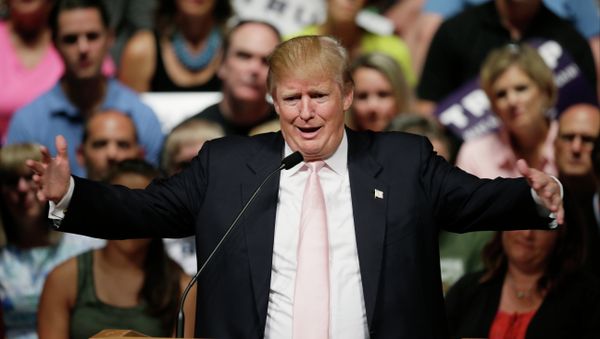 Republican presidential candidate Donald Trump speaks at a rally and picnic, Saturday, July 25, 2015, in Oskaloosa, Iowa - Sputnik International