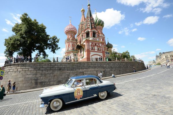 Soviet Style Icons: Retro Car Rally on Red Square - Sputnik International