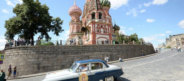 Soviet Style Icons: Retro Car Rally on Red Square Soviet Style Icons: Retro Car Rally on Red Square - Sputnik International