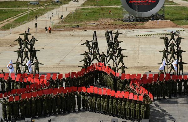 Competition of Might: International Army Games 2015 in Russia - Sputnik International