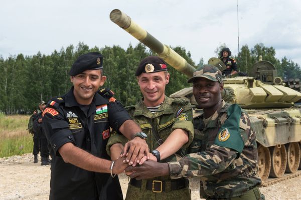 Competition of Might: International Army Games 2015 in Russia - Sputnik International