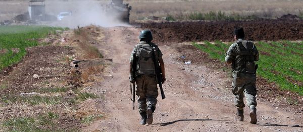 Turkish soldiers patrol near the border with Syria, ouside the village of Elbeyli, east of the town of Kilis, southeastern Turkey - Sputnik International