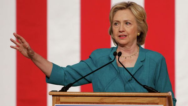 US presidential candidate Hillary Clinton makes a speech on Cuban relations at Florida International University in Miami, Florida, 31 July 2015 US presidential candidate Hillary Clinton makes a speech on Cuban relations at Florida International University in Miami, Florida, 31 July 2015 - Sputnik International