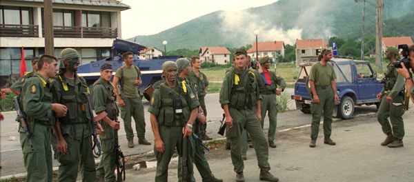 A Croatian special forces unit rest after their action in the operation named Storm, in which they retook the Croat town of Gracac 160kms (100mls) south of Zagreb , Monday August 7th 1995 - Sputnik International