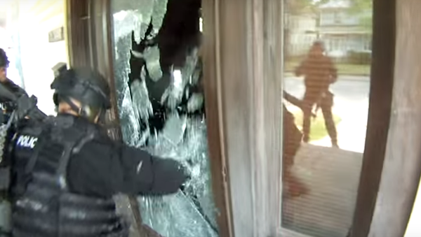 Indiana SWAT Team Deemed Liable for Wrong-House Flashbang Raid - Sputnik International