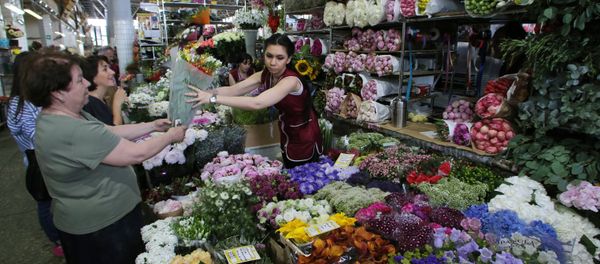 Selling of flowers - Sputnik International