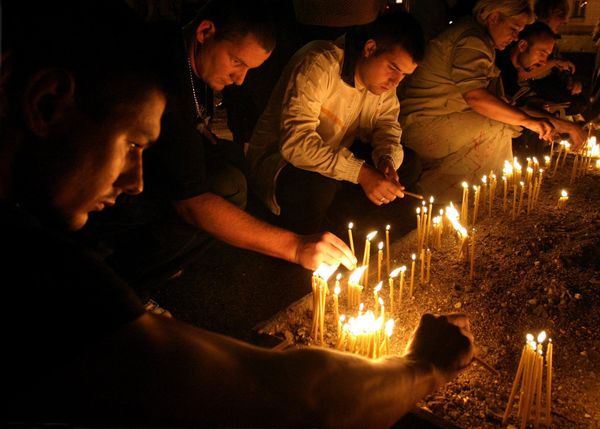 Croatian Orthodox Serbs, light candles in the western Bosnian town of Banja Luka for victims of the Croatian military operation Oluja conducted in the summer of 1995. File photo Croatian Orthodox Serbs, light candles in the western Bosnian town of Banja Luka for victims of the Croatian military operation Oluja conducted in the summer of 1995. File photo - Sputnik International