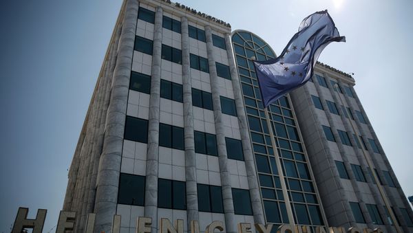 A European Union (EU) flag flutters outside the Athens' Stock Exchange in Athens, Greece, Monday, Aug. 3, 2015 - Sputnik International