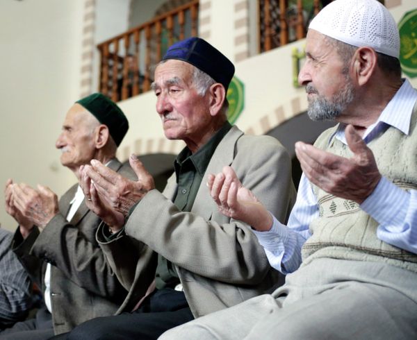 A collective prayer in the mosque Kebir-Jami on the Day of Remembrance of Crimean Deportation Victims. A collective prayer in the mosque Kebir-Jami on the Day of Remembrance of Crimean Deportation Victims. - Sputnik International
