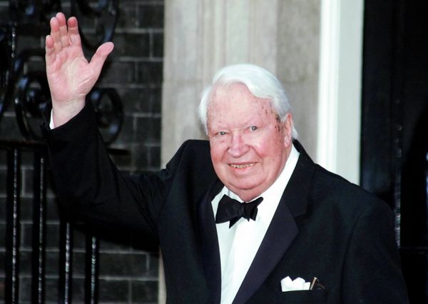 Britain's former Prime Minister Sir Edward Heath arrives at 10 Downing Street, in London Monday, April 29, 2002, where Prime Minister Tony Blair was hosting a celebratory royal Golden Jubilee dinner.  - Sputnik International
