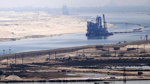 A general view of the Suez Canal from Al Salam Peace bridge on the Ismalia desert road before the opening ceremony of the New Suez Canal, in Egypt - Sputnik International