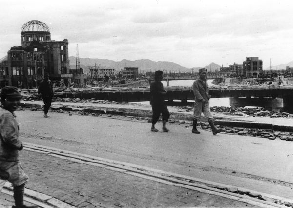 Hiroshima and Nagasaki? – US President Truman Was a War Criminal - Sputnik International