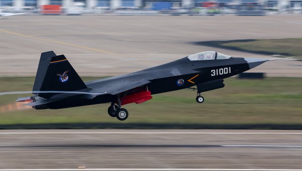 China's first stealth fifth-generation aircraft, the Shenyang J-31 - Sputnik International