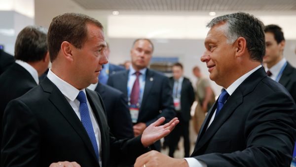 Russian Prime Minister Dmitry Medvedev and Hungarian Prime Minister Viktor Orban - Sputnik International