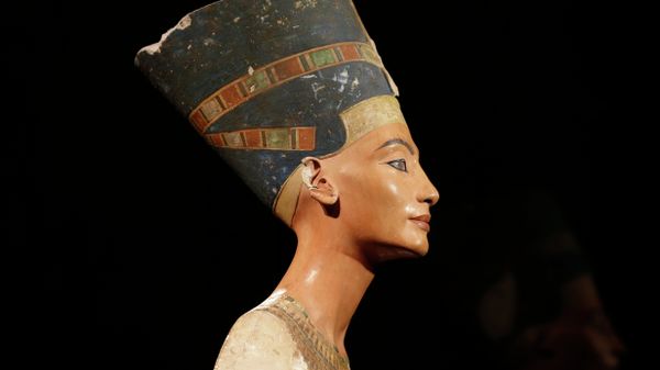 Nefertiti bust Nefertiti bust - Sputnik International