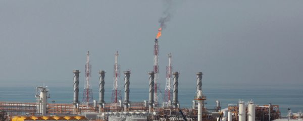 This picture taken on Wednesday, Jan. 22, 2014, shows a partially constructed gas refinery at the South Pars gas field on the northern coast of Persian Gulf in Asalouyeh, Iran - Sputnik International