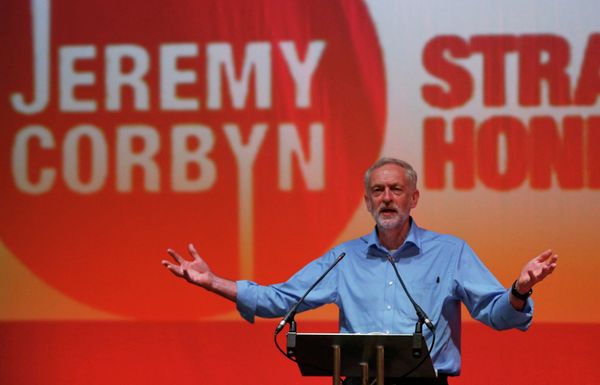Labour Party leadership candidate Jeremy Corbyn speaks at a rally in the Arts Centre Theatre in Aberdeen, Scotland August 13, 2015 Labour Party leadership candidate Jeremy Corbyn speaks at a rally in the Arts Centre Theatre in Aberdeen, Scotland August 13, 2015 - Sputnik International
