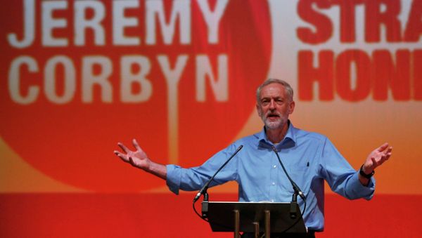 Labour Party leadership candidate Jeremy Corbyn speaks at a rally in the Arts Centre Theatre in Aberdeen, Scotland August 13, 2015 - Sputnik International