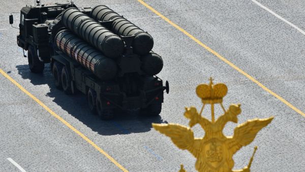 An S-400 Triumph / SA-21 Growler medium-range and long-range surface-to-air missile system An S-400 Triumph / SA-21 Growler medium-range and long-range surface-to-air missile system - Sputnik International