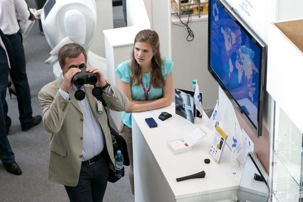 A superbinocular Farvision at the International Fair INNOPROM. A superbinocular Farvision at the International Fair INNOPROM. - Sputnik International