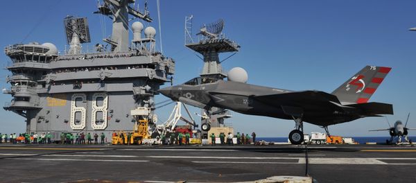 F-35C landing on USS Nimitz (CVN-68) in November 2014 F-35C landing on USS Nimitz (CVN-68) in November 2014 - Sputnik International