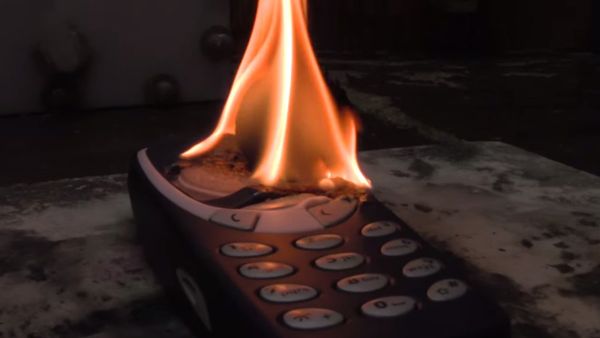 RHNB-Nokia 3310 - Sputnik International