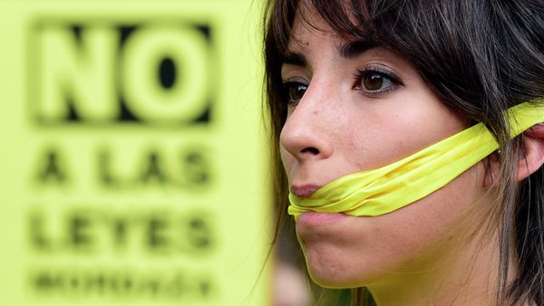 Gag Law - Sputnik International