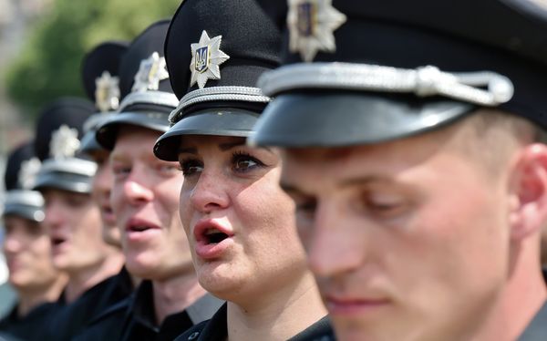 Ukranian police officers are sworn in during an official ceremony in Kiev, on July 4, 2015 - Sputnik International