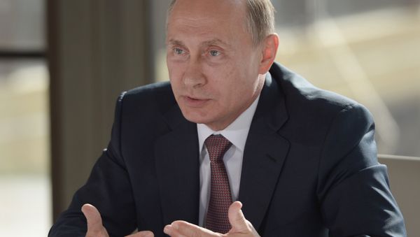 Russian President Vladimir Putin heads the meeting with non-government organizations in Yalta, Crimea, Monday, Aug. 17, 2015 - Sputnik International