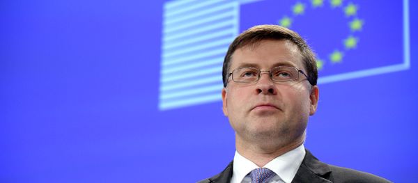 European Commission Vice-President for the Euro and Social Dialogue Valdis Dombrovskis delivers a press conference at the European Commission headquarters in Brussels on July 17, 2015 European Commission Vice-President for the Euro and Social Dialogue Valdis Dombrovskis delivers a press conference at the European Commission headquarters in Brussels on July 17, 2015 - Sputnik International