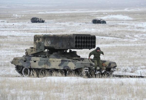 Heavy flamethrower TOS-1 Buratino during military exercises of military units and chemical protection organizations at the Shihansky garrison in the Saratov region - Sputnik International