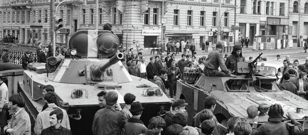 Soviet tanks in Prague during the Prague Spring, August 21, 1986. File photo - Sputnik International