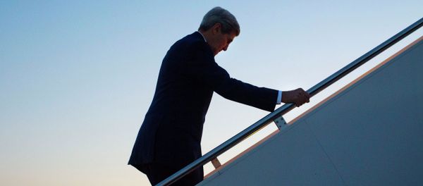 Secretary of State John Kerry walks up the stairs to boards his aircraft at Andrews Air Force Base, Md., August 14, 2015, for a flight to Havana, Cuba Secretary of State John Kerry walks up the stairs to boards his aircraft at Andrews Air Force Base, Md., August 14, 2015, for a flight to Havana, Cuba - Sputnik International
